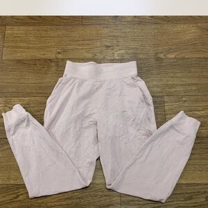 Lululemon pants looks xs check measurements